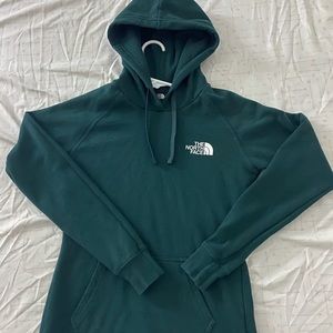 The North face hoodie🥰